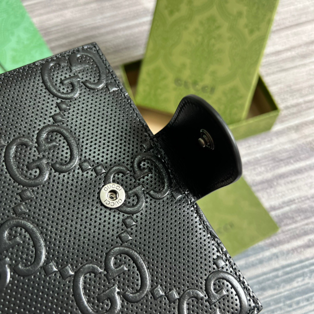 Gvc*1 GG Embossed Passport Case Black For Men 5.7in/10.5cm 724562 1W3AN 1000