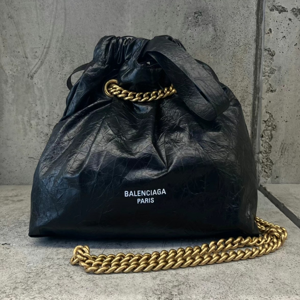 Ba1en*iaga Crush Small Tote Bag Black For Women‎ 10.2in/25.9cm 742942210IT1000