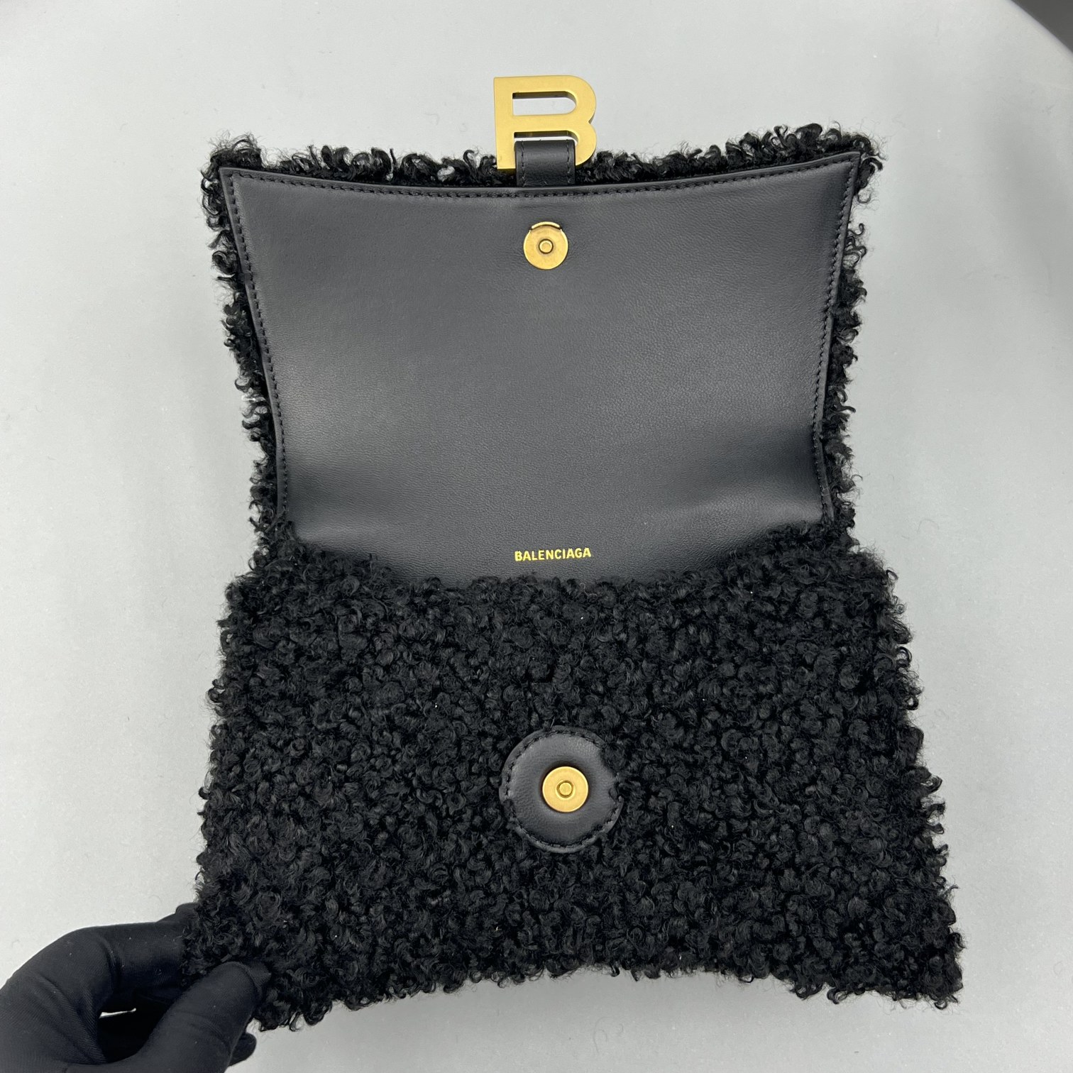 Ba1en*iaga Furry Hourglass Small Handbag Black/Grey/Pink For Women‎ 9.4in/23.8cm 676365210FU1000