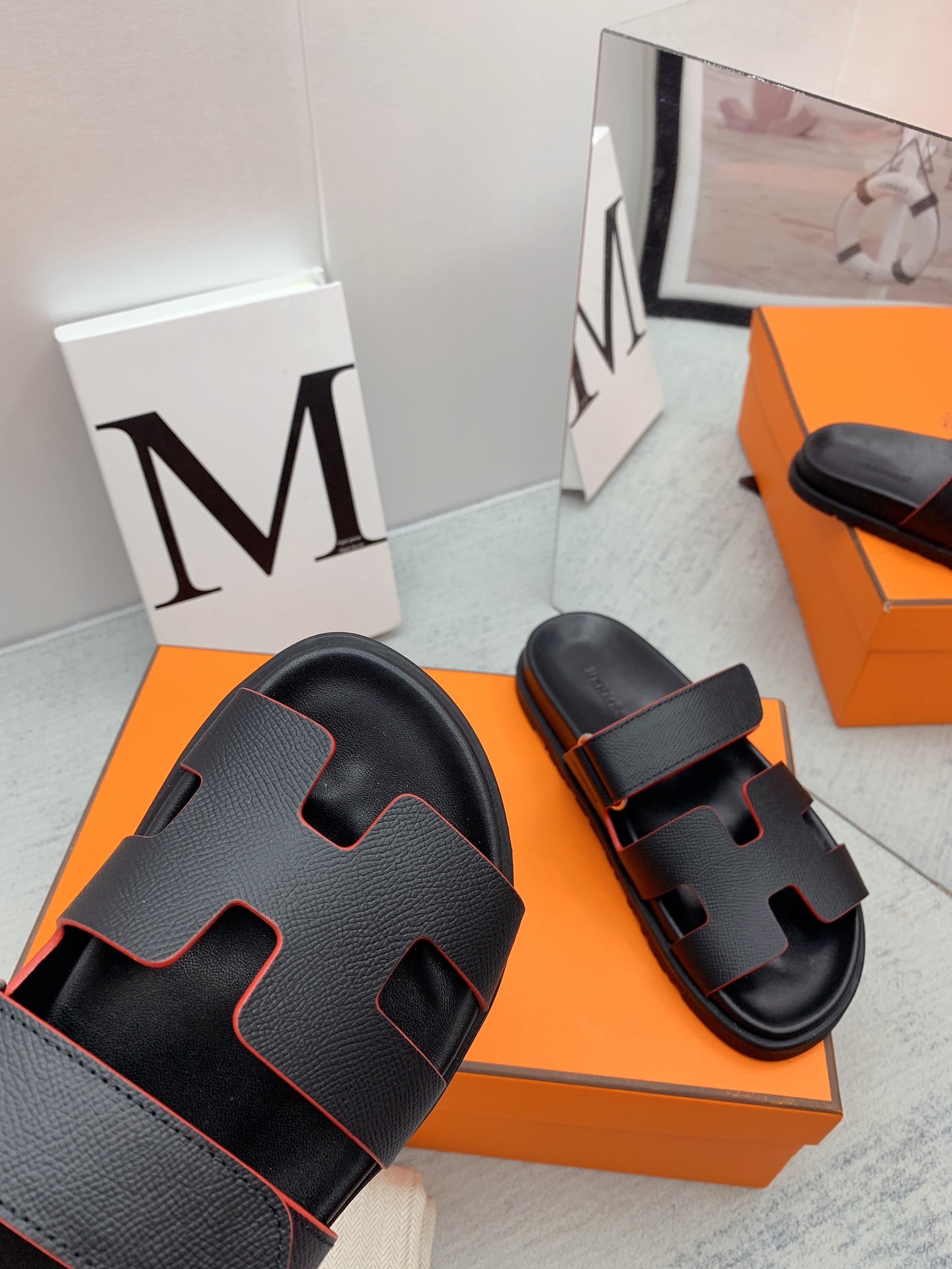 H**me5 Chypre Sandal Black For Men