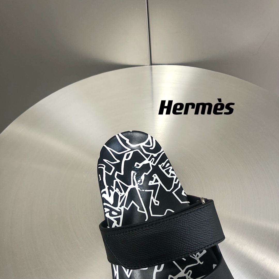 H**me5 Chypre Sandal Black For Men