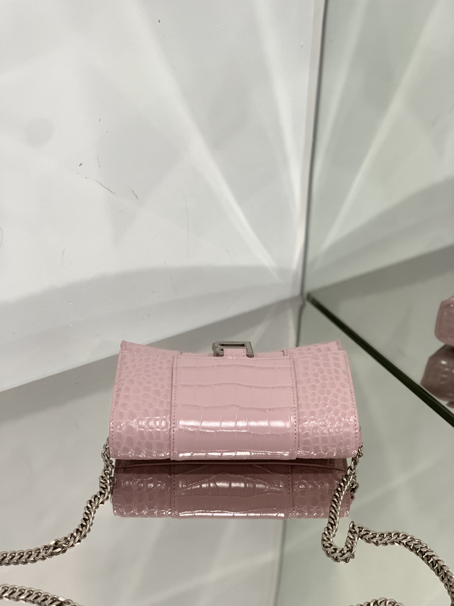 Ba1en*iaga Hourglass Wallet Pink/Burgundy/Dark Green/Black For Women‎ 7.6in/19cm 6560501LRGM6310
