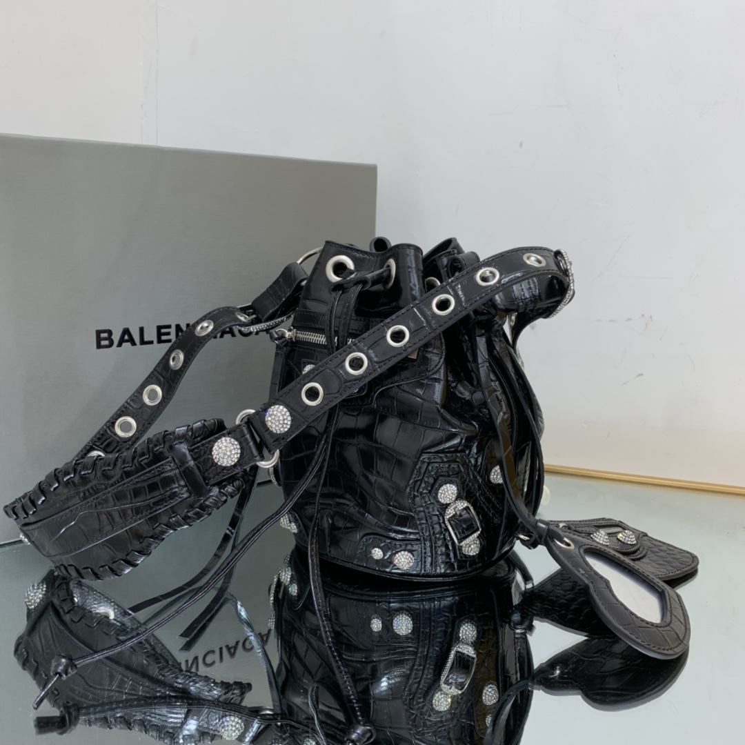 Ba1en*iaga Le Cagole XS Bucket Bag Black For Women‎ 7.8in/19.8cm