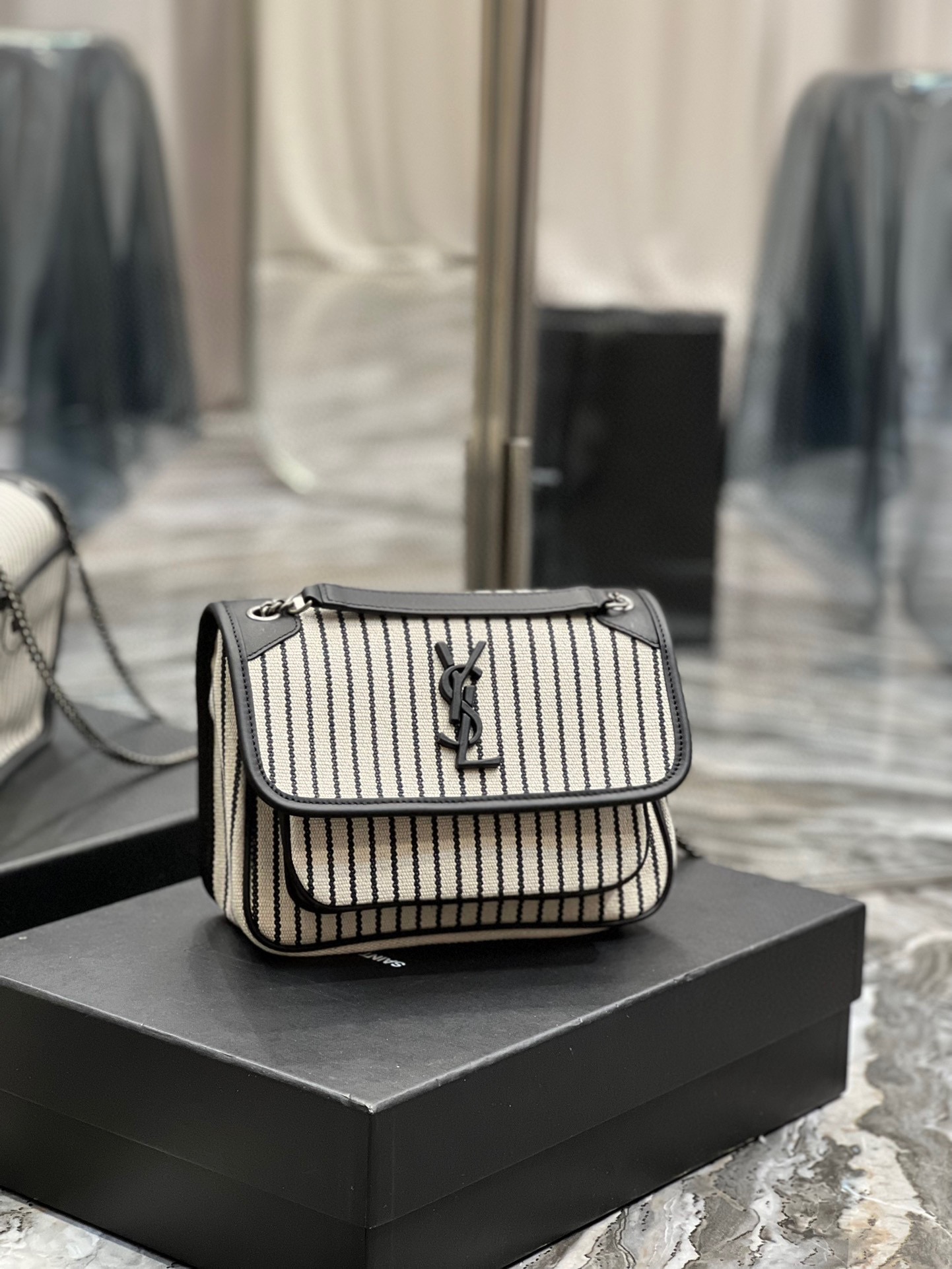 Sa1nt Lau*nt Niki Small Bag White For Women‎ 8.7in/22cm