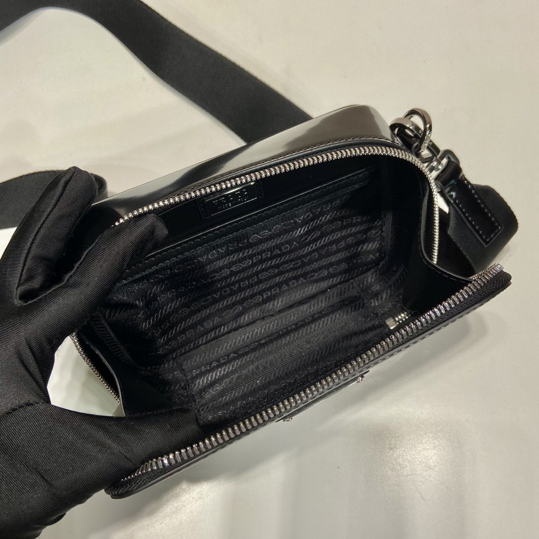 Pra*a Small Pra*a Brique Bag Black For Women 7.4 in / 19 cm 2VH070_ZO6_F0002_V_ZMI