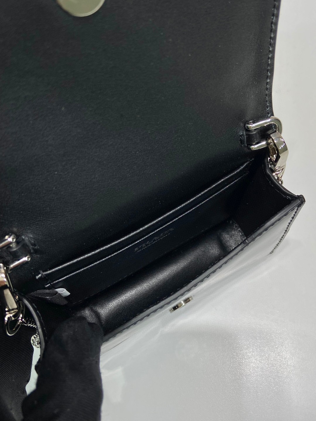 Pra*a Brushed Card Holder With Shoulder Strap Gold Tone/ Black For Women 4.5 in / 11.5 cm 1MR028_2CLE_F0522