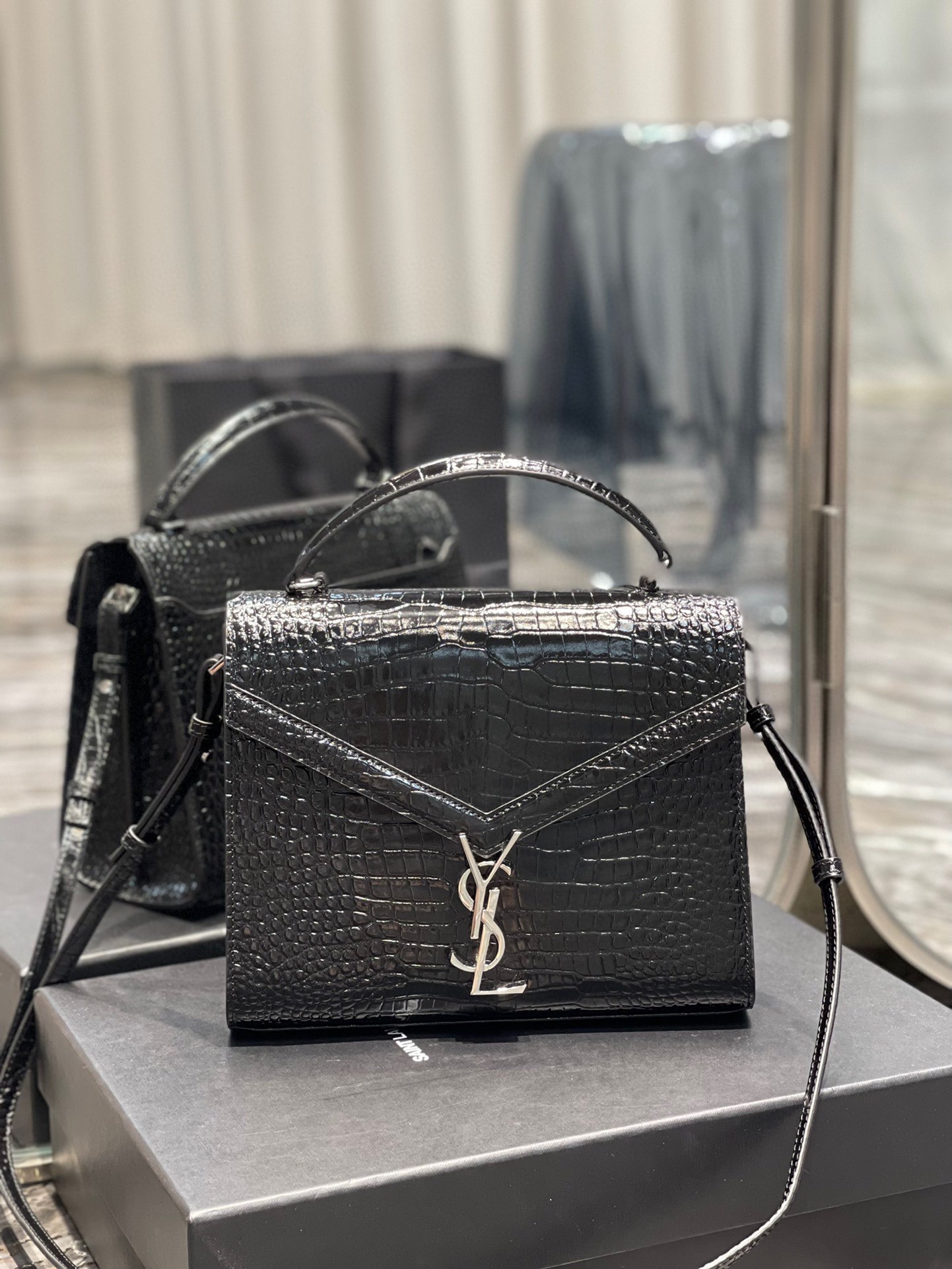 Sa1nt Lau*nt Cassandra Medium Top Handle Bag Black/Burgundy/Green/Grey/Light Yellow For Women‎ 9.6in/24.5cm 6239310SX0W2045