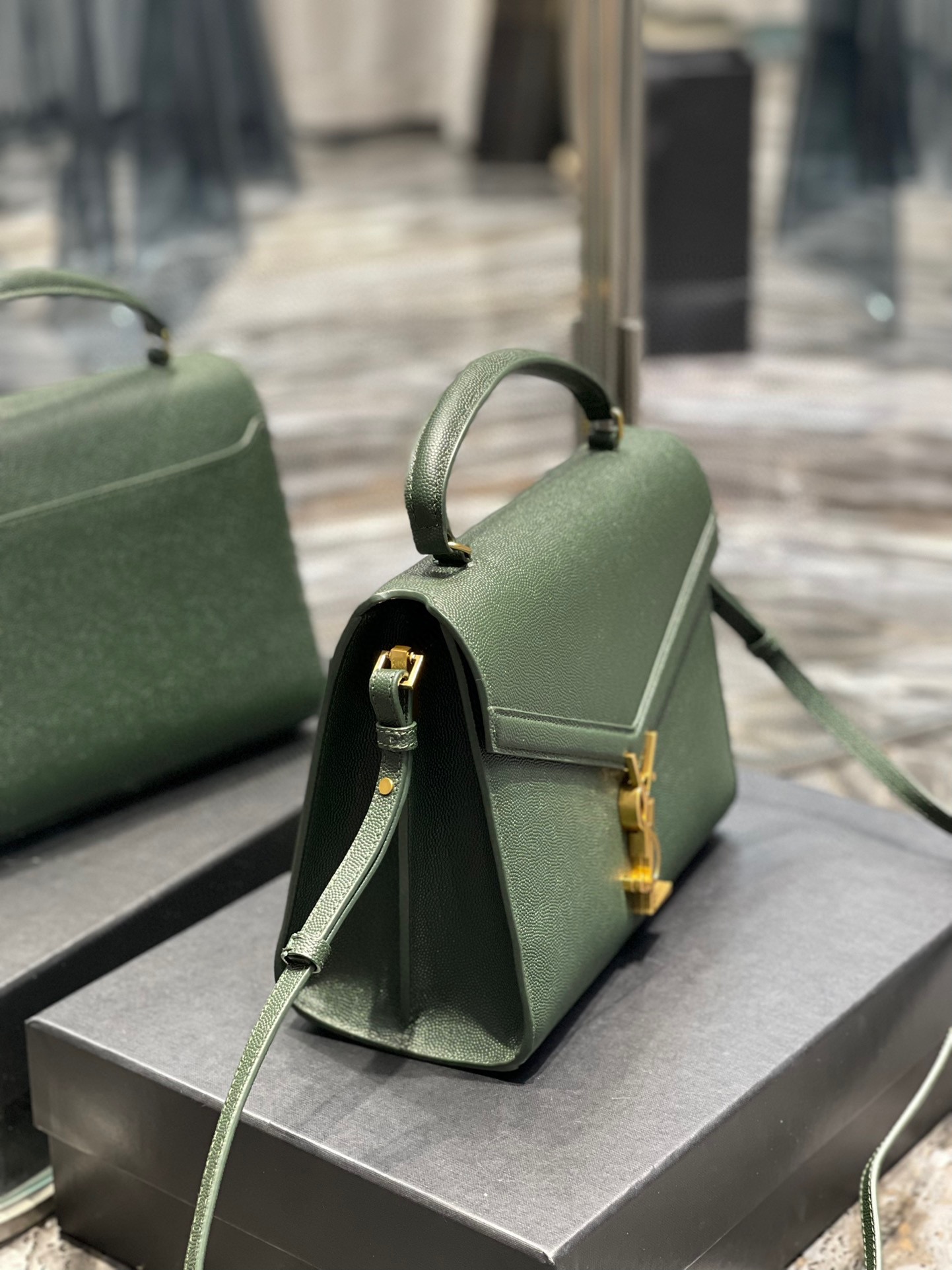 Sa1nt Lau*nt Cassandra Medium Top Handle Bag Black/Burgundy/Green/Grey/Light Yellow For Women‎ 9.6in/24.5cm 6239310SX0W2045