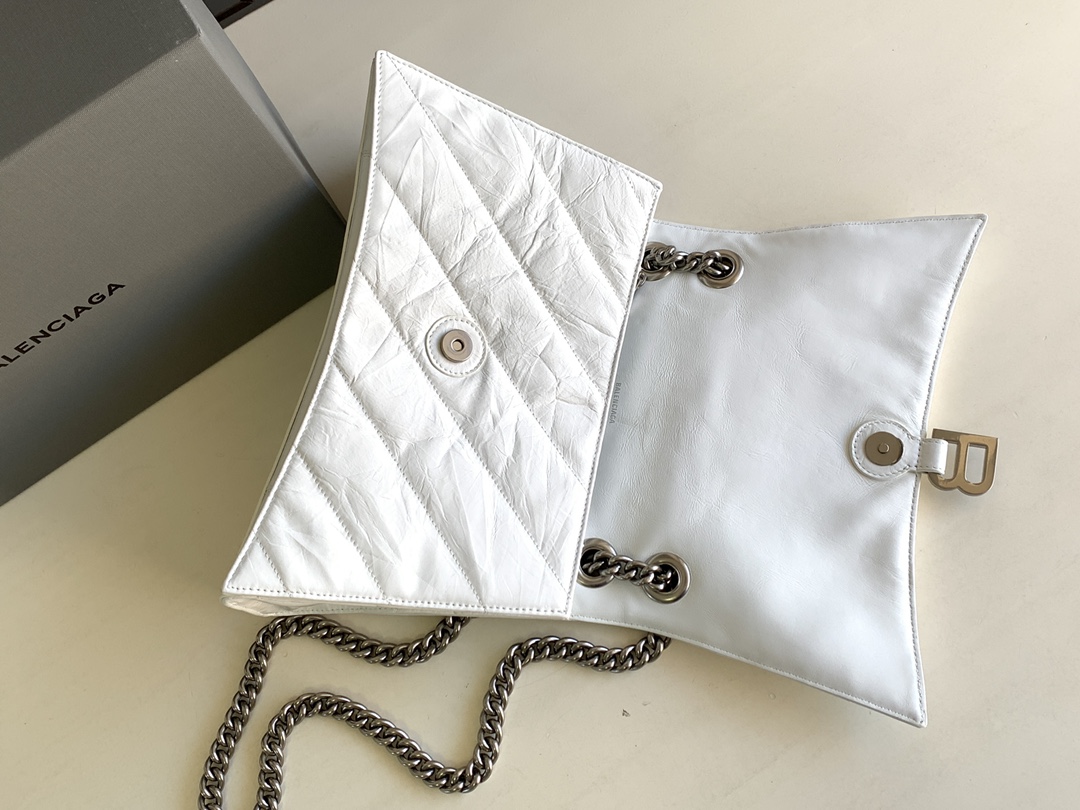 Ba1en*iaga Crush Medium Chain Bag Quilted In Optic White For Women 12.2in/31cm 716393210J09001