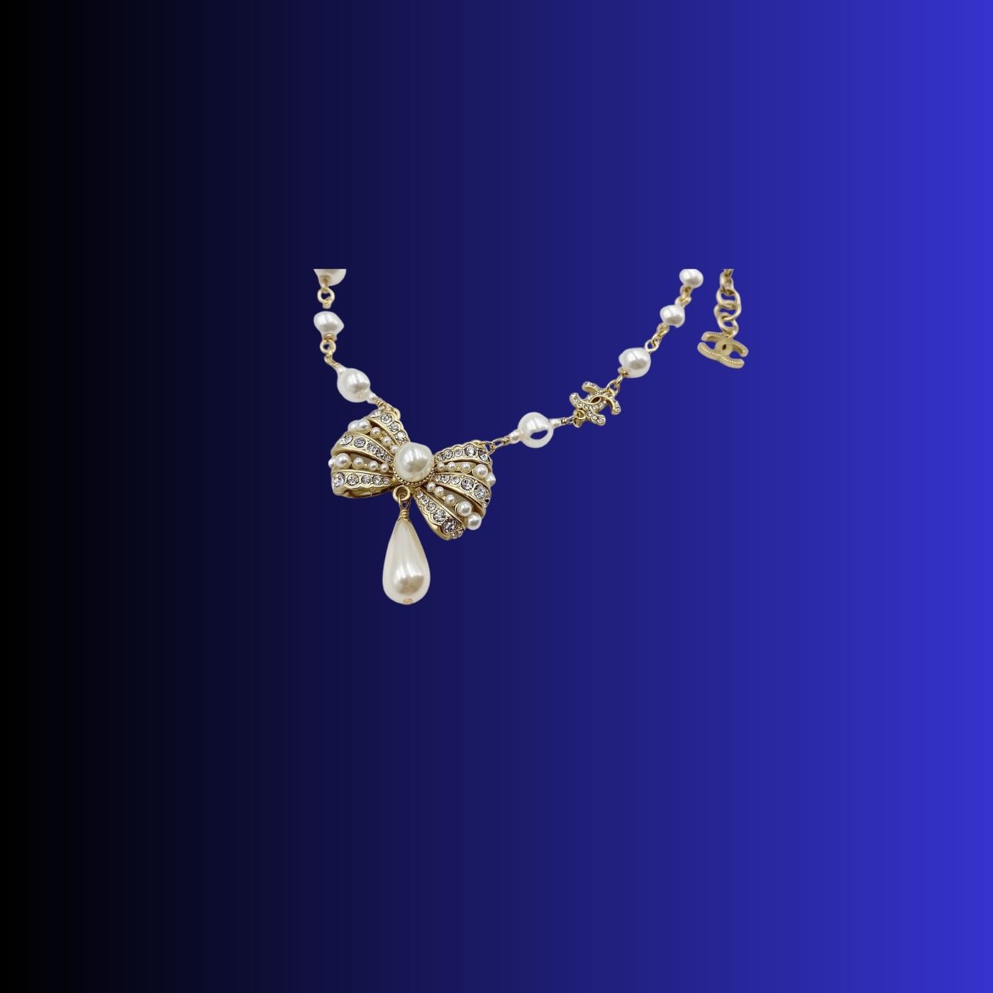 Ch**el Bowknot Pendant Pearl Necklace Gold Tone For Women