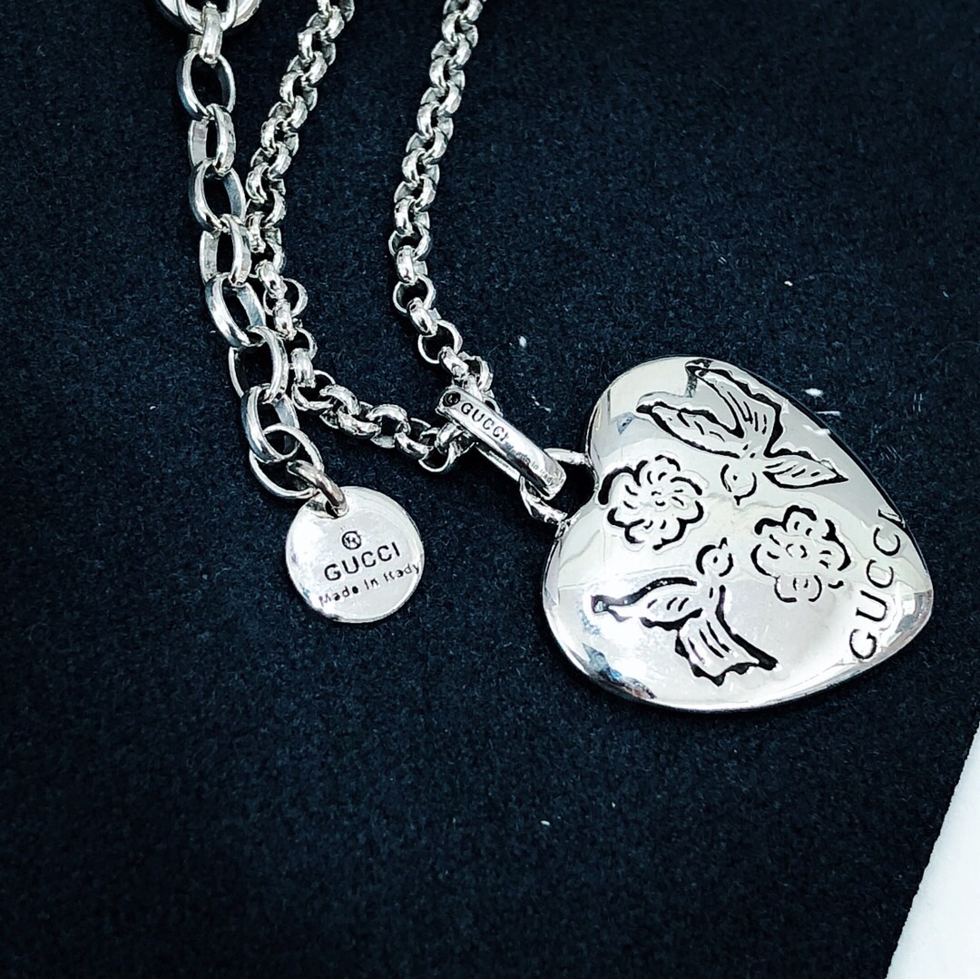 Gvc*1 Heart Shaped Necklace Silver For Women