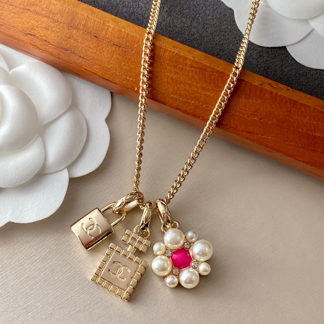 Ch**el Padlock Necklace Gold For Women