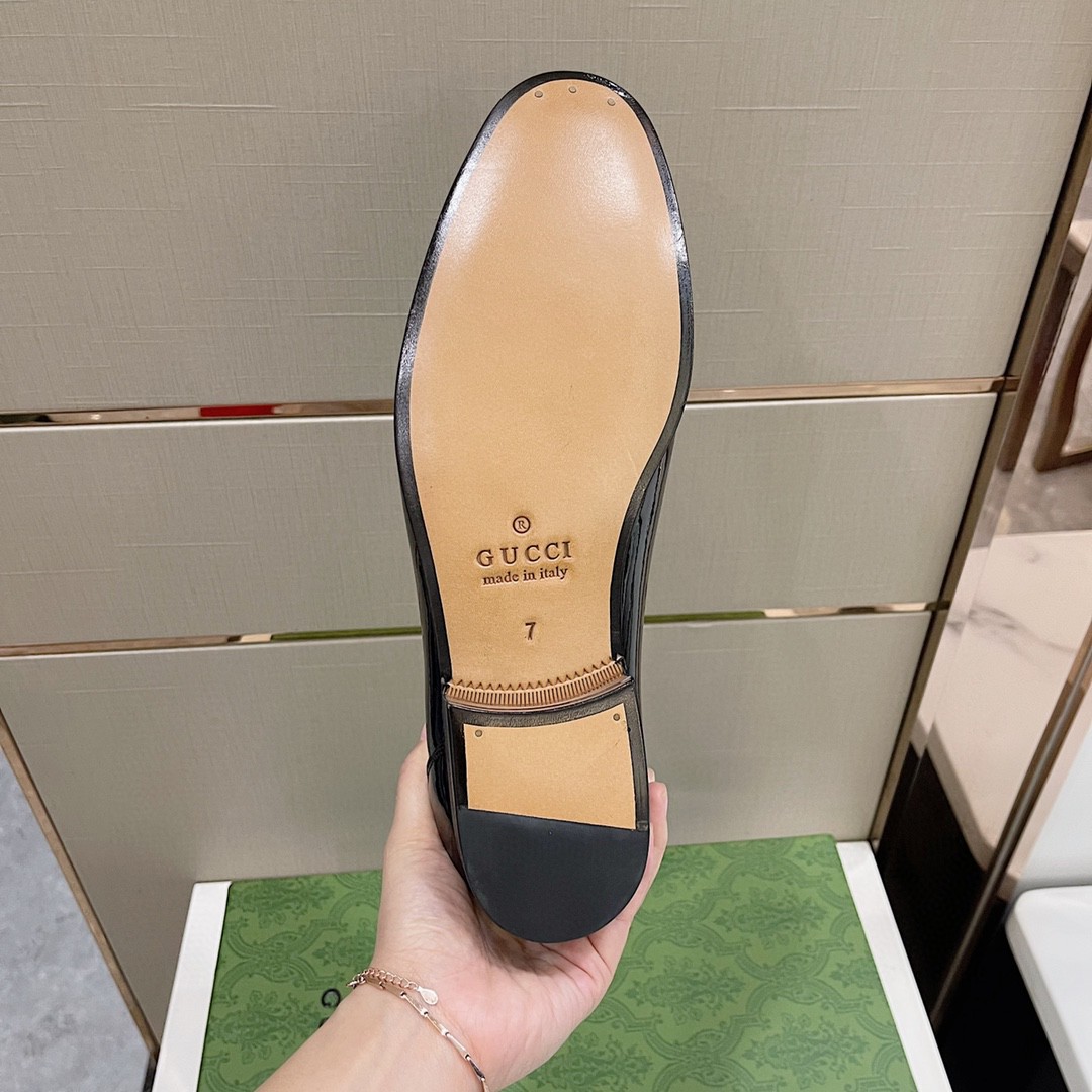 Gvc*1 Loafer With Interlocking G Black For Men