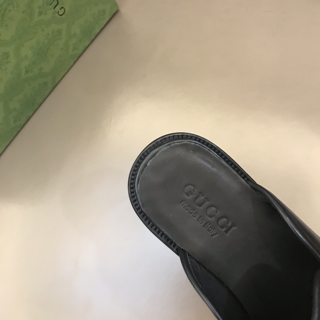 Gvc*1 Slipper With Interlocking G Black For Men