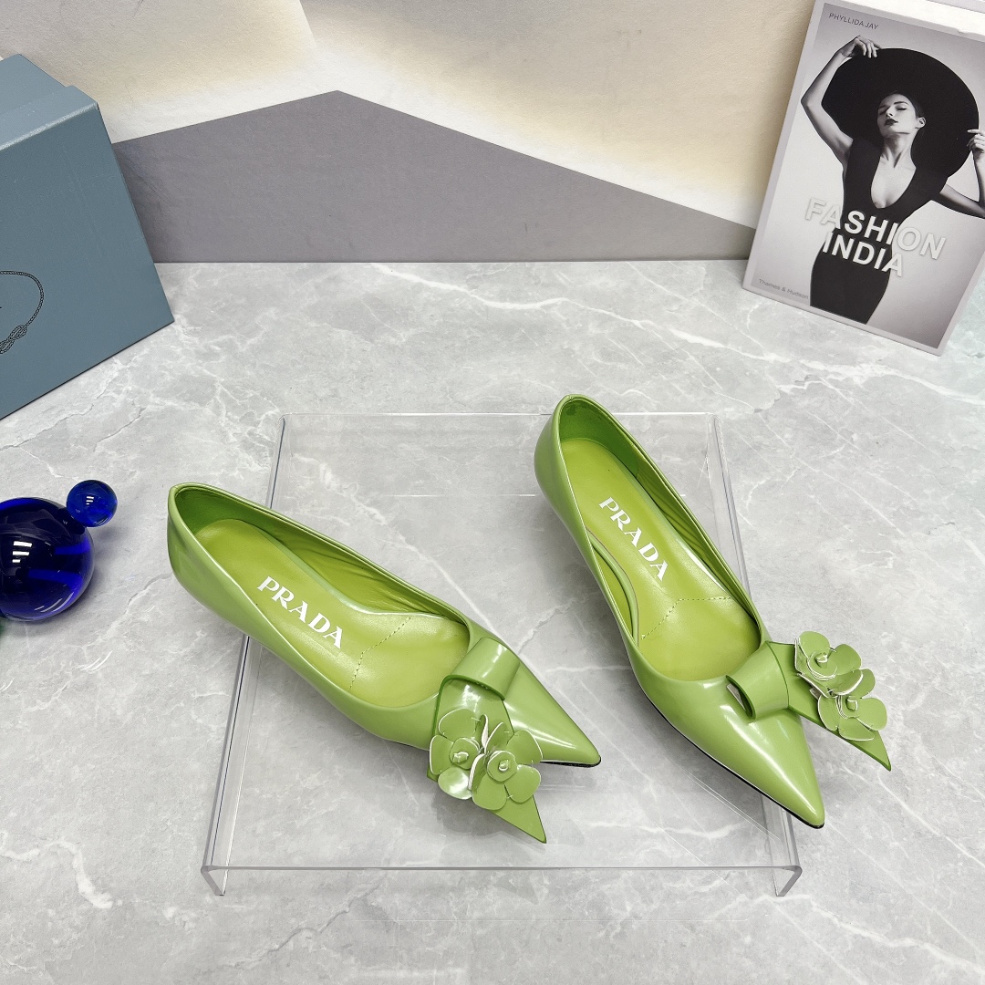 Pra*a Patent Pumps Green For Women