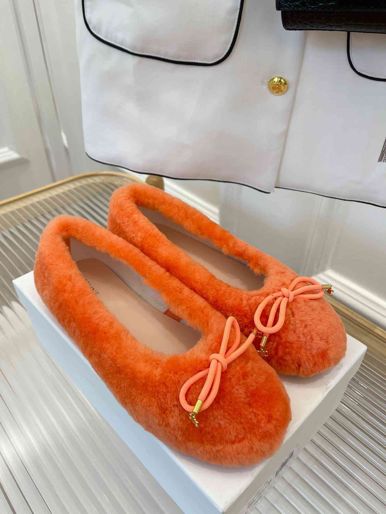 Ce1i*e Les Ballerines Ce1i*e Ballerina With Triomphe Laces And Fur Orange For Women