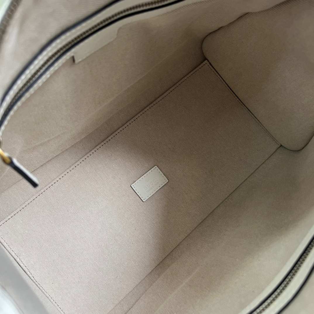 Gvc*1 Double G-Detailed Smooth Medium Handbag Grey For Men 13.3 in/ 34 cm ‎