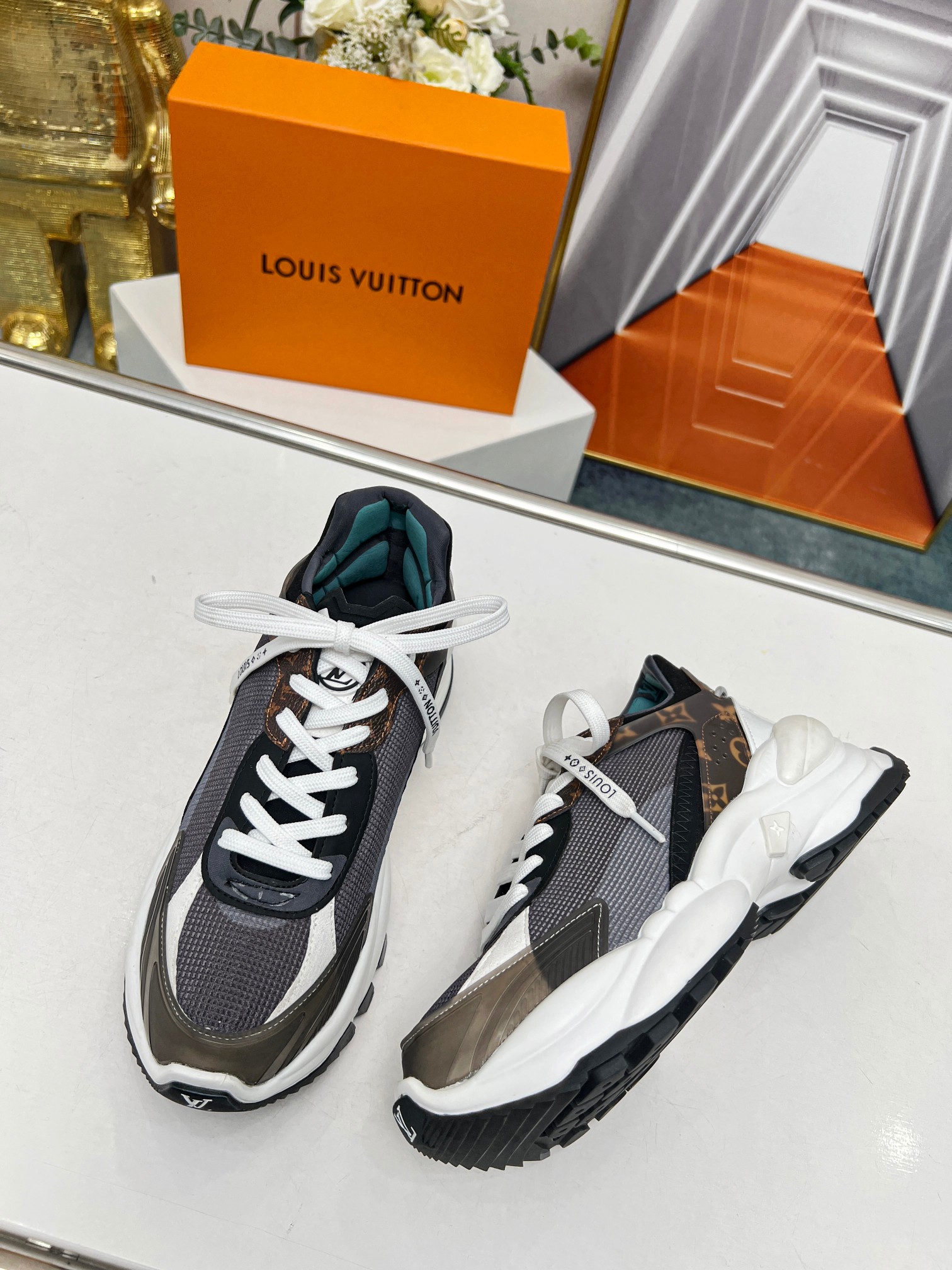 L0vis Vvtt0n Run 55 Sneaker Black For Women 1AAP5L