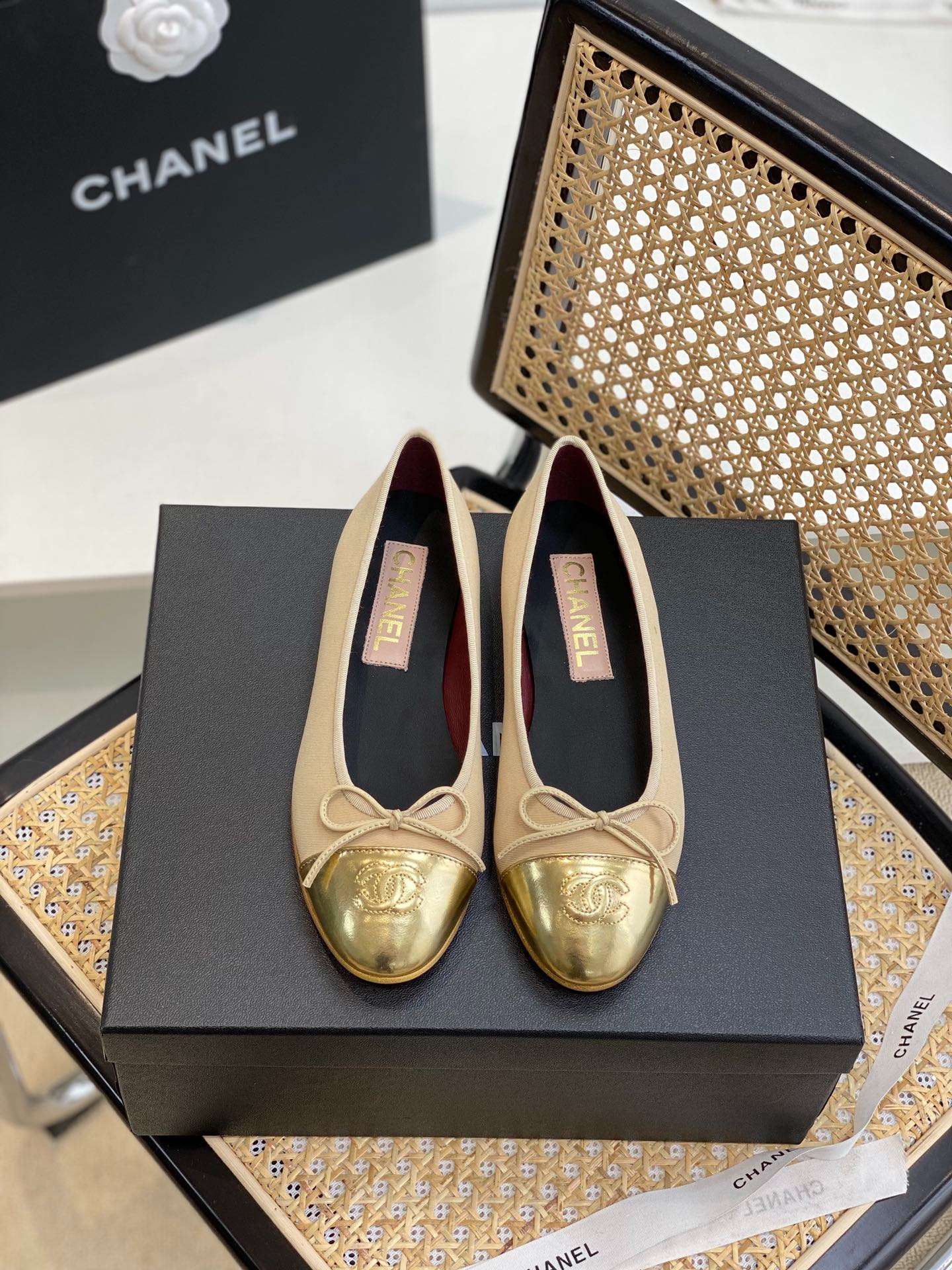 Ch**el Ballet Flats Gold For Women