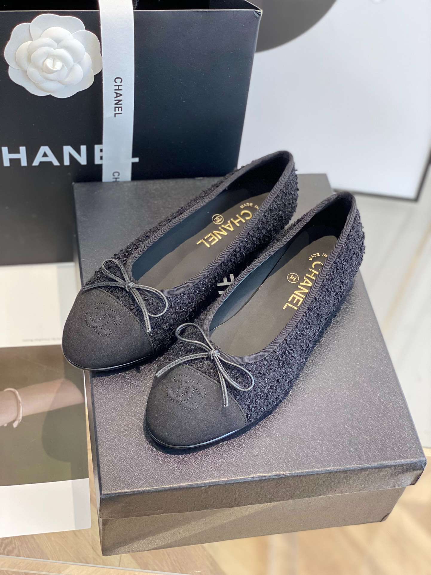 Ch**el Ballet Flats Black For Women