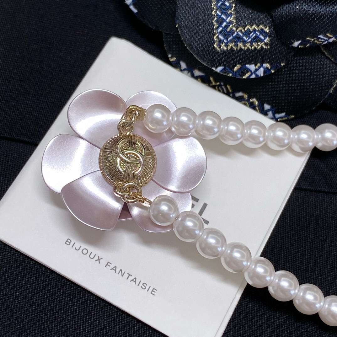 Ch**el Flower Necklace White For Women