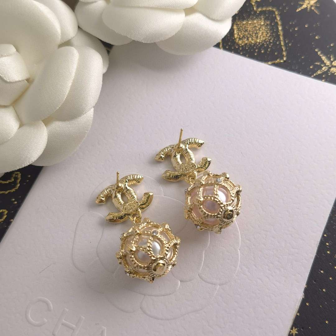 Ch**el Pearl Braided Mesh Earrings Gold For Women