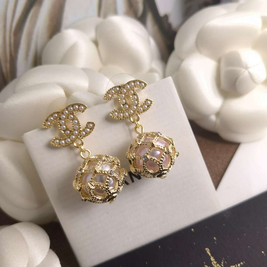 Ch**el Pearl Braided Mesh Earrings Gold For Women