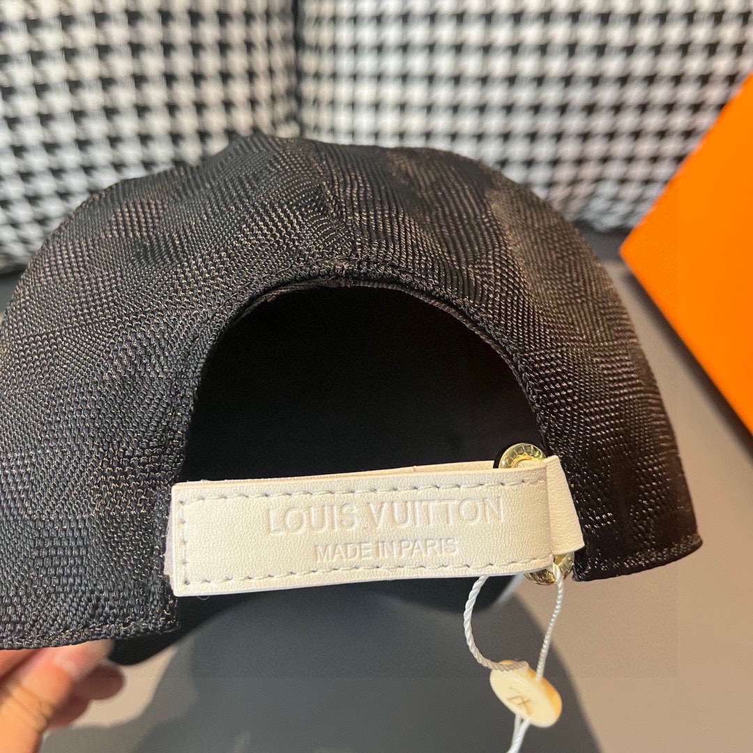L0vis Vvtt0n Epi Monogram Cap Black For Men