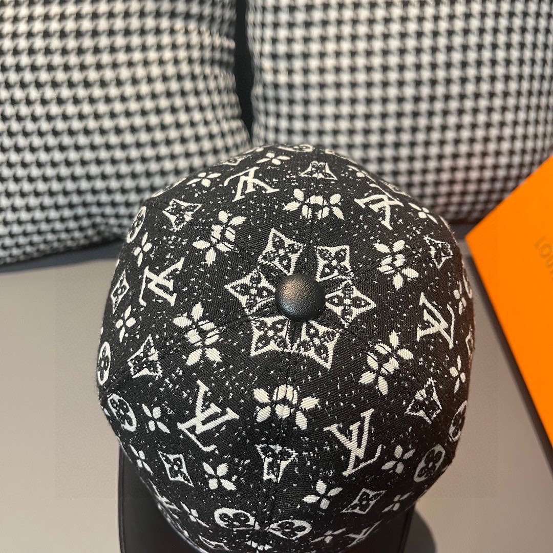 L0vis Vvtt0n Monogram Jacquard Denim Cap Black For Men