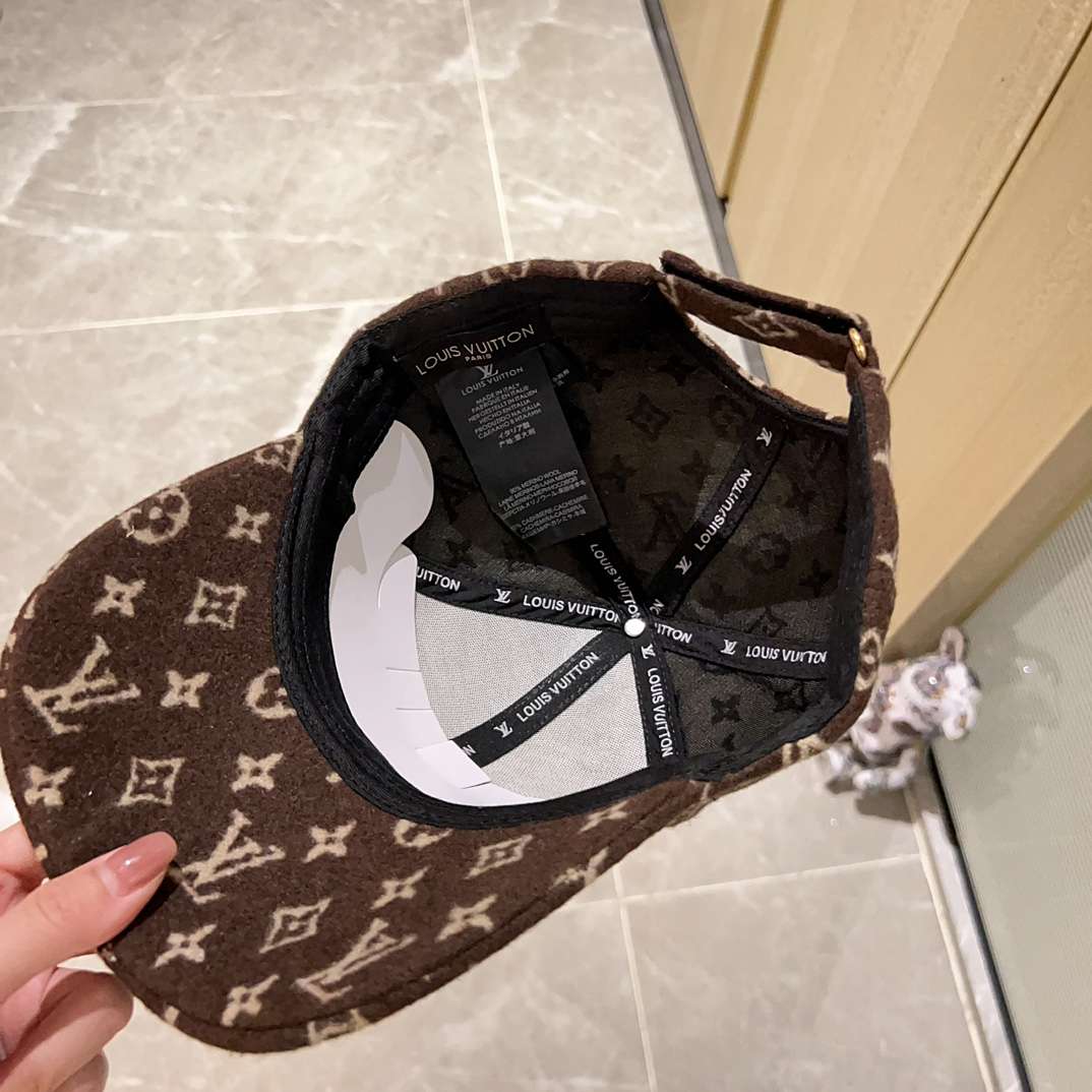L0vis Vvtt0n Monogram Pattern Cap Brown For Women