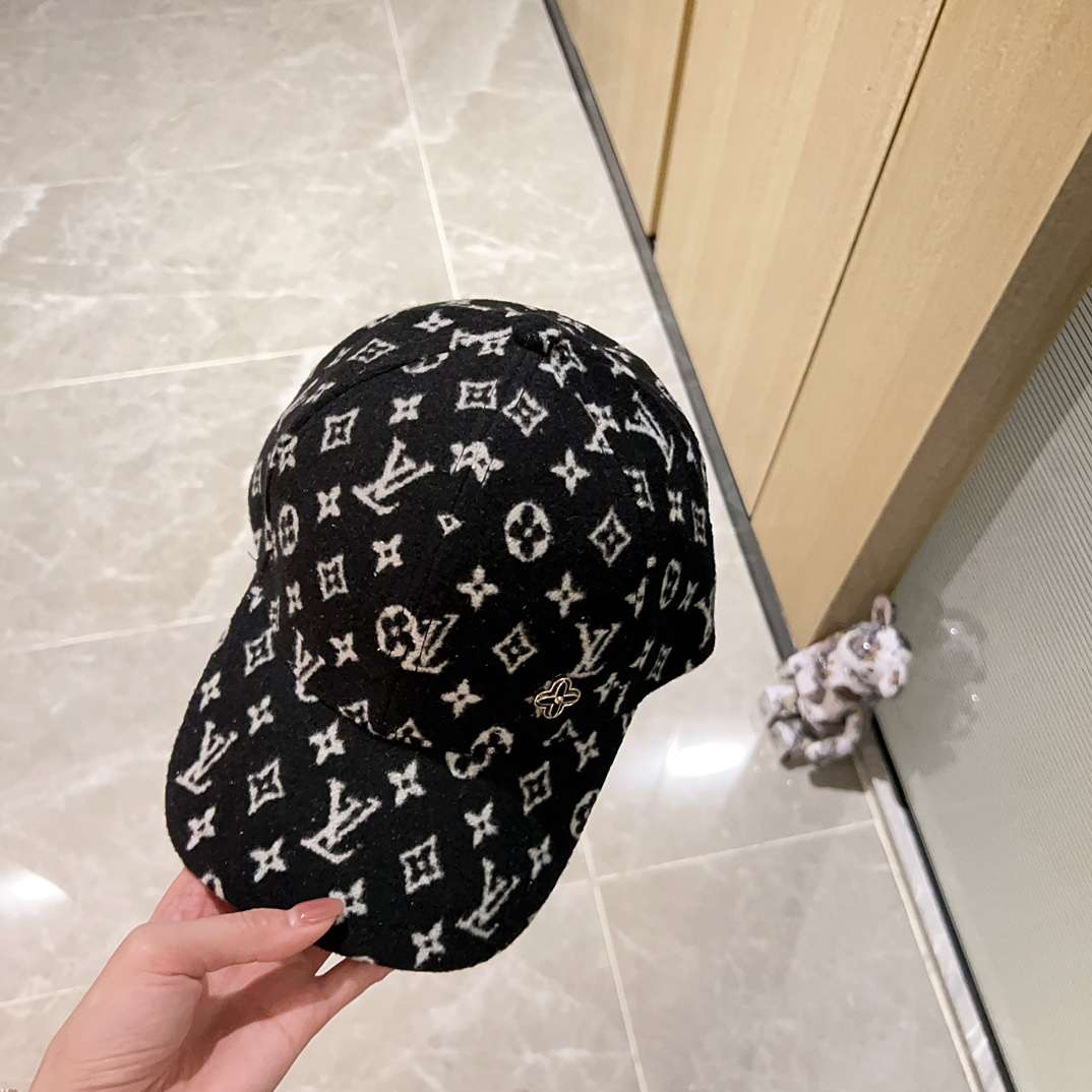 L0vis Vvtt0n Monogram Pattern Cap Black For Women