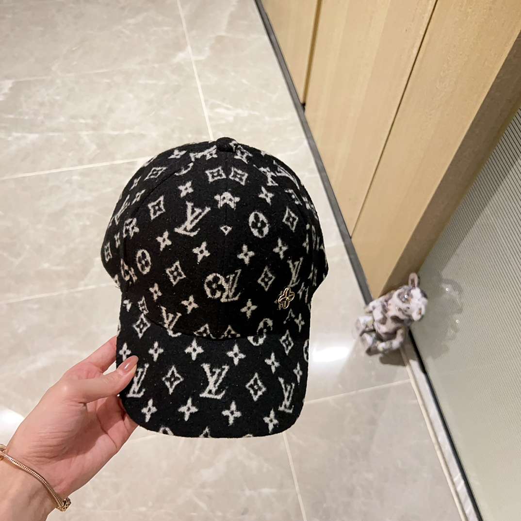 L0vis Vvtt0n Monogram Pattern Cap Black For Women