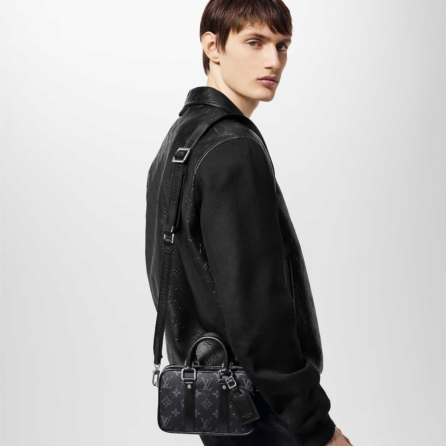 L0vis Vvtt0n Nano Porte Documents Voyage Bag Black For Men 7.9in/20cm M82770