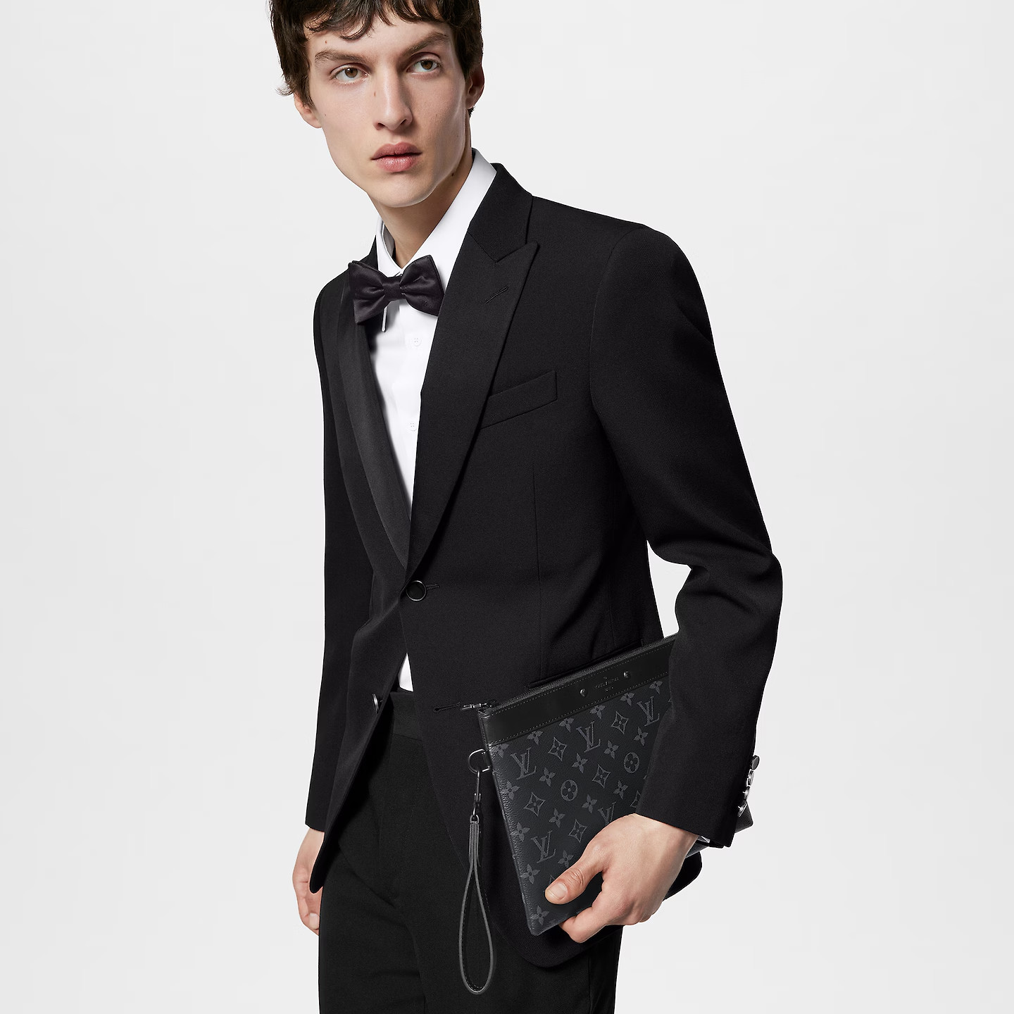 L0vis Vvtt0n Pochette To Go Black For Men 11.8in/30cm M81569