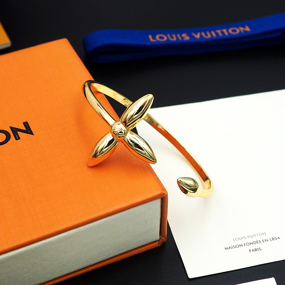 L0vis Vvtt0n L0visette Bracelet Gold For Women M00663