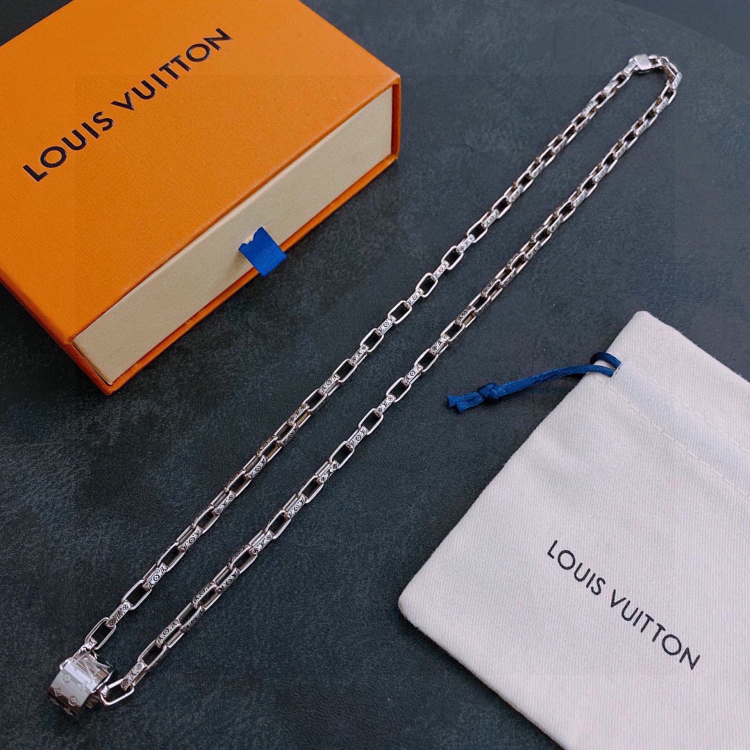 L0vis Vvtt0n Necklace Silver For Women