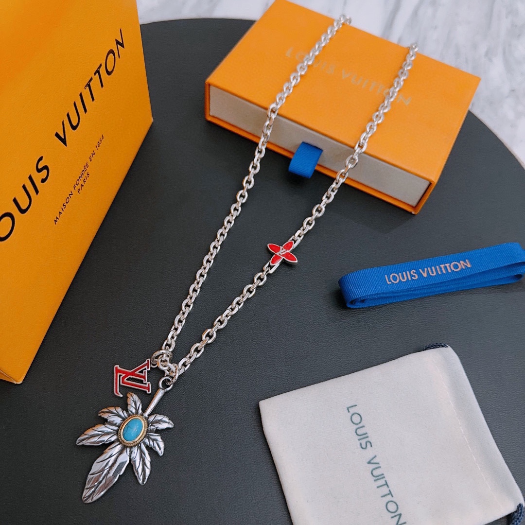 L0vis Vvtt0n Necklace Silver For Women