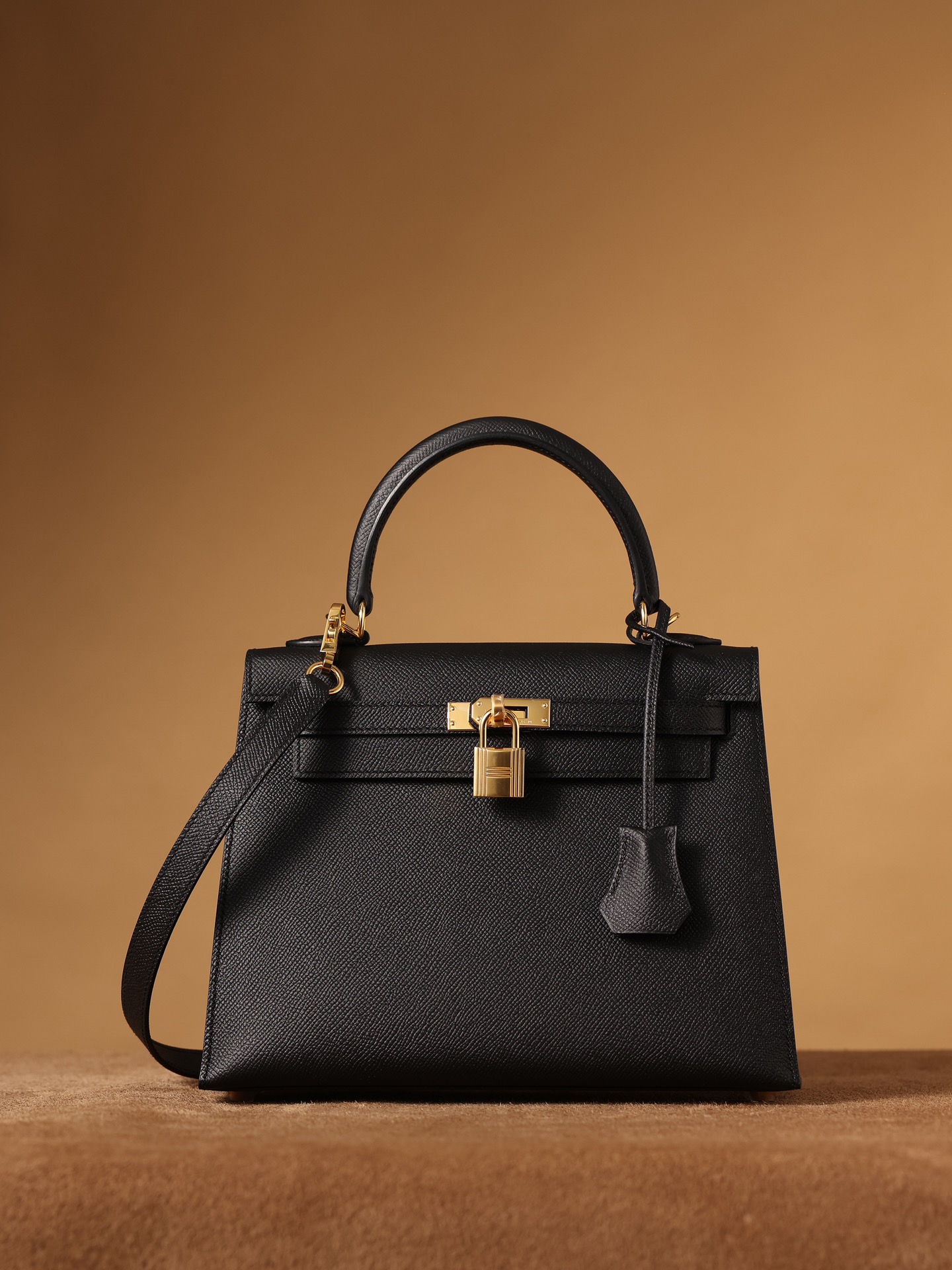 H**me5 Kelly Epsom Gold Tone Lock Bag Black For Women 9,8in/25cm