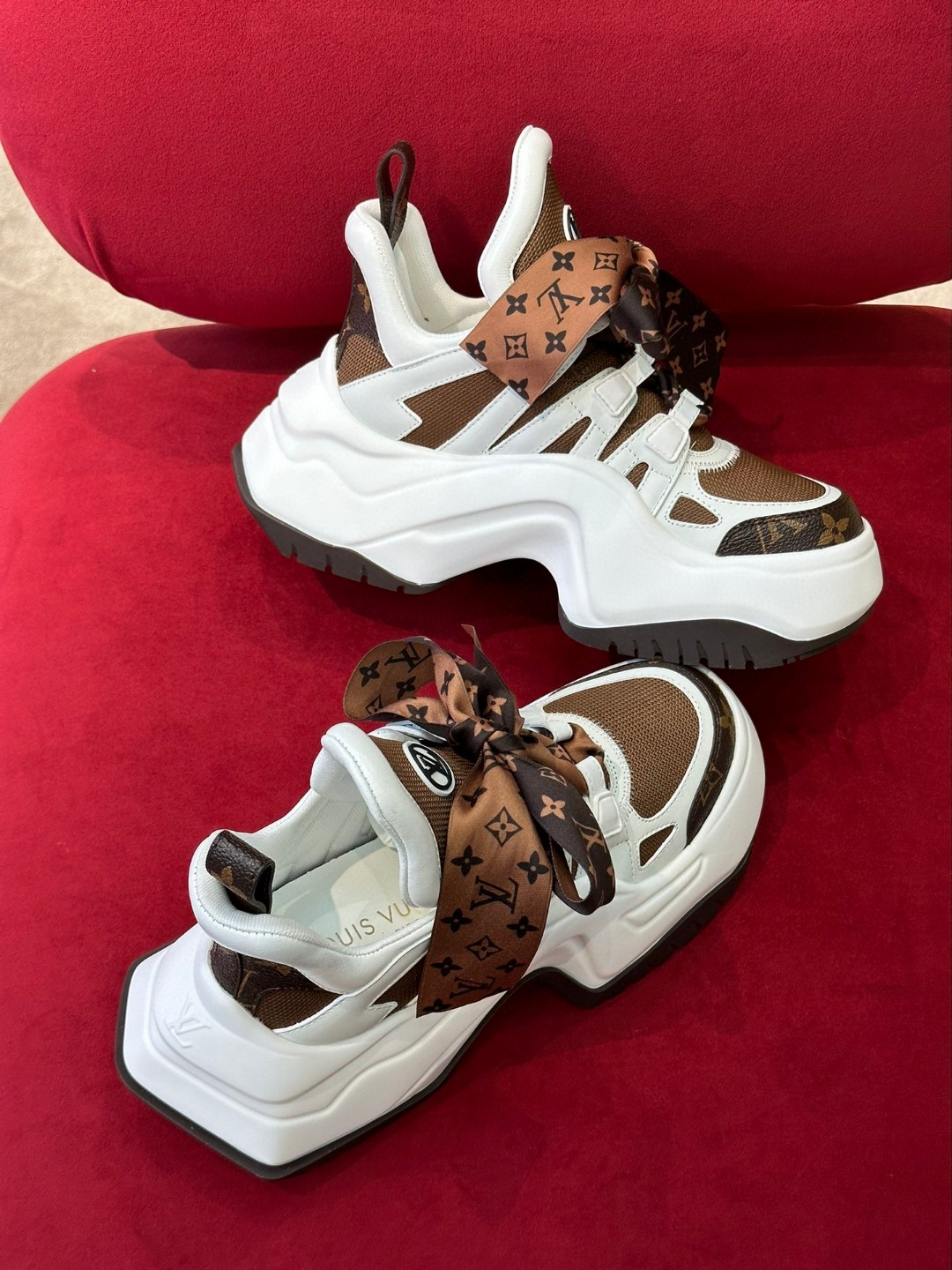 L0vis Vvtt0n LV Archlight Sneaker Brown For Women 1AACQA