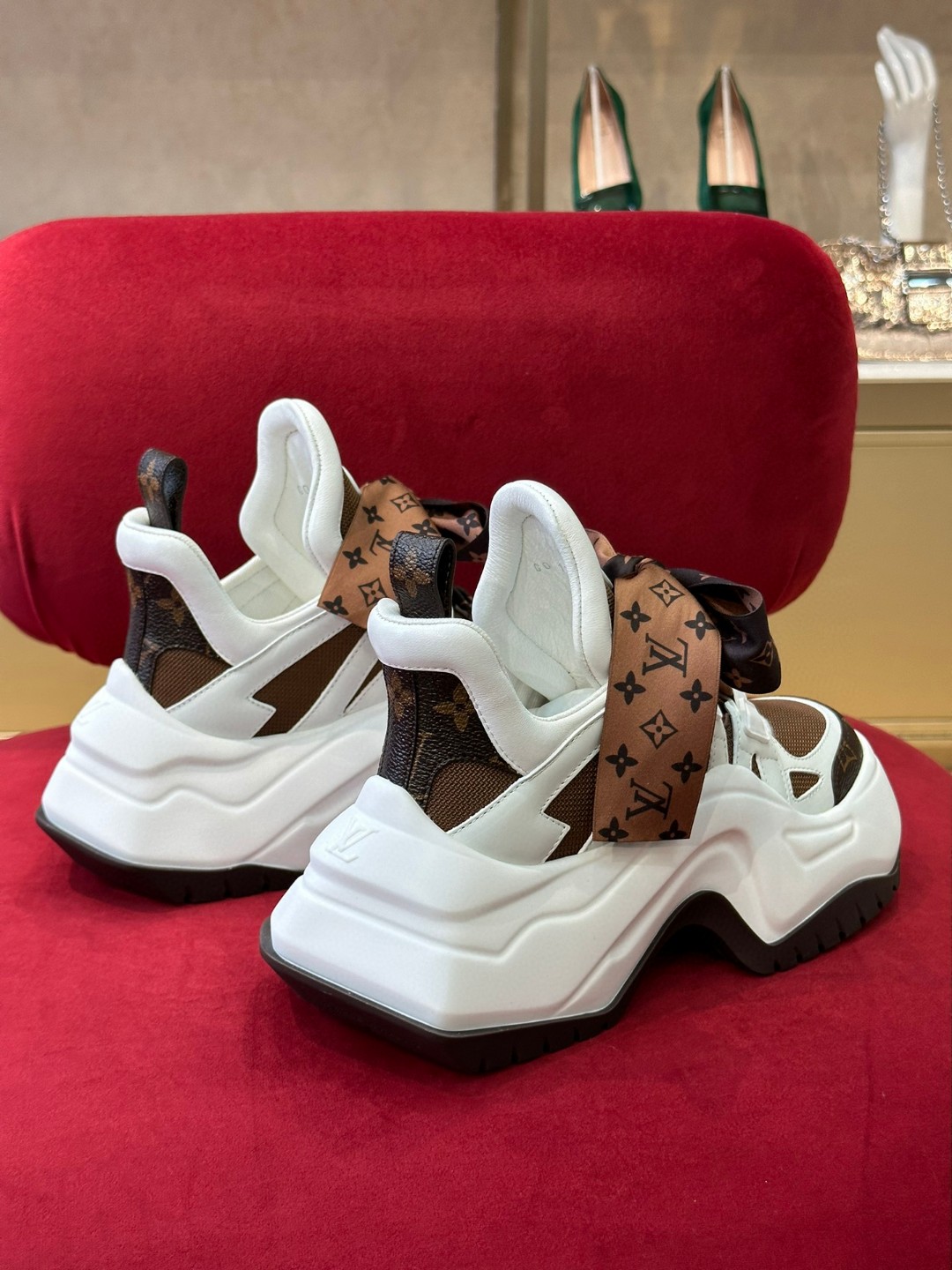 L0vis Vvtt0n LV Archlight Sneaker Brown For Women 1AACQA