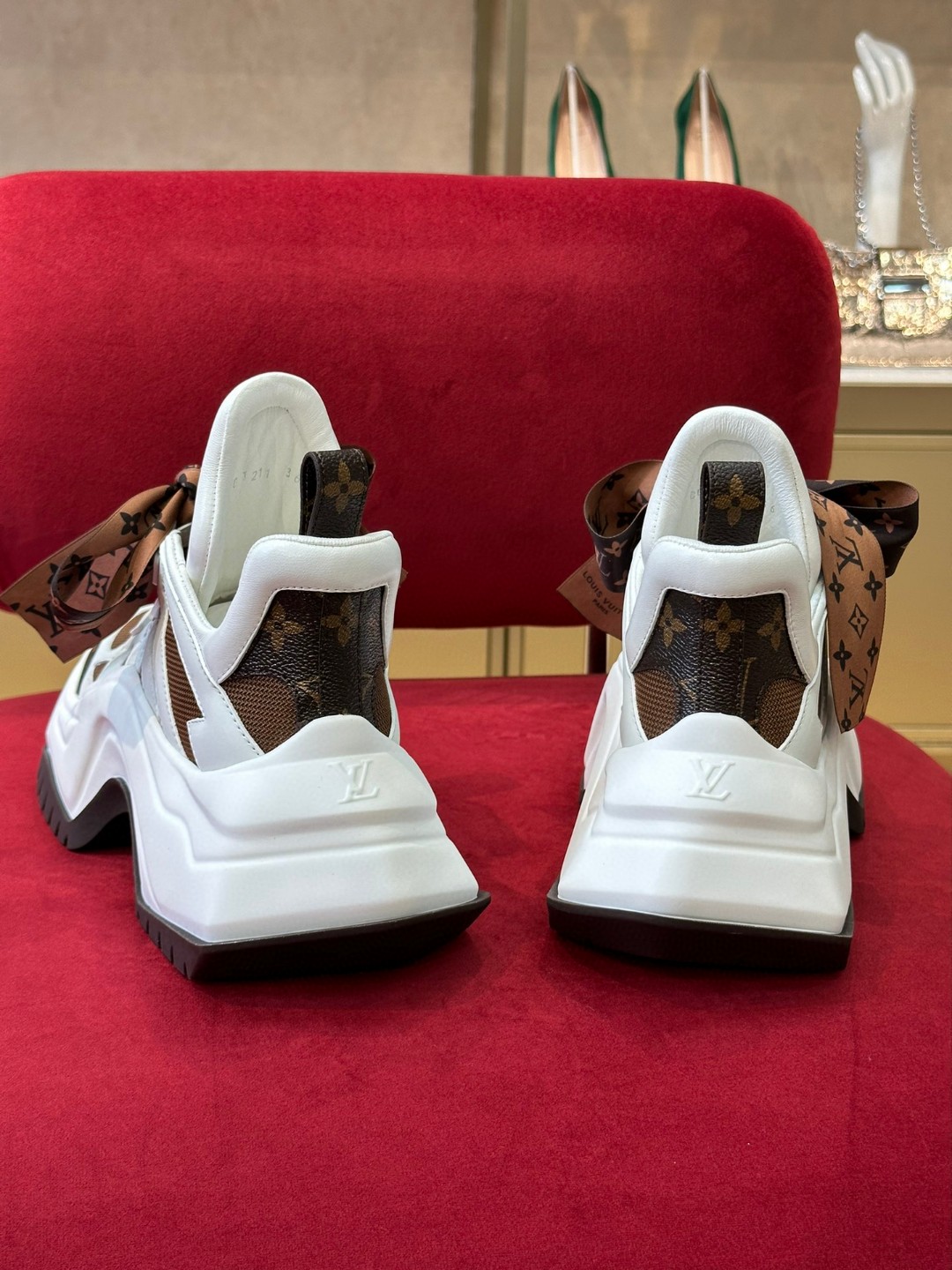 L0vis Vvtt0n LV Archlight Sneaker Brown For Women 1AACQA
