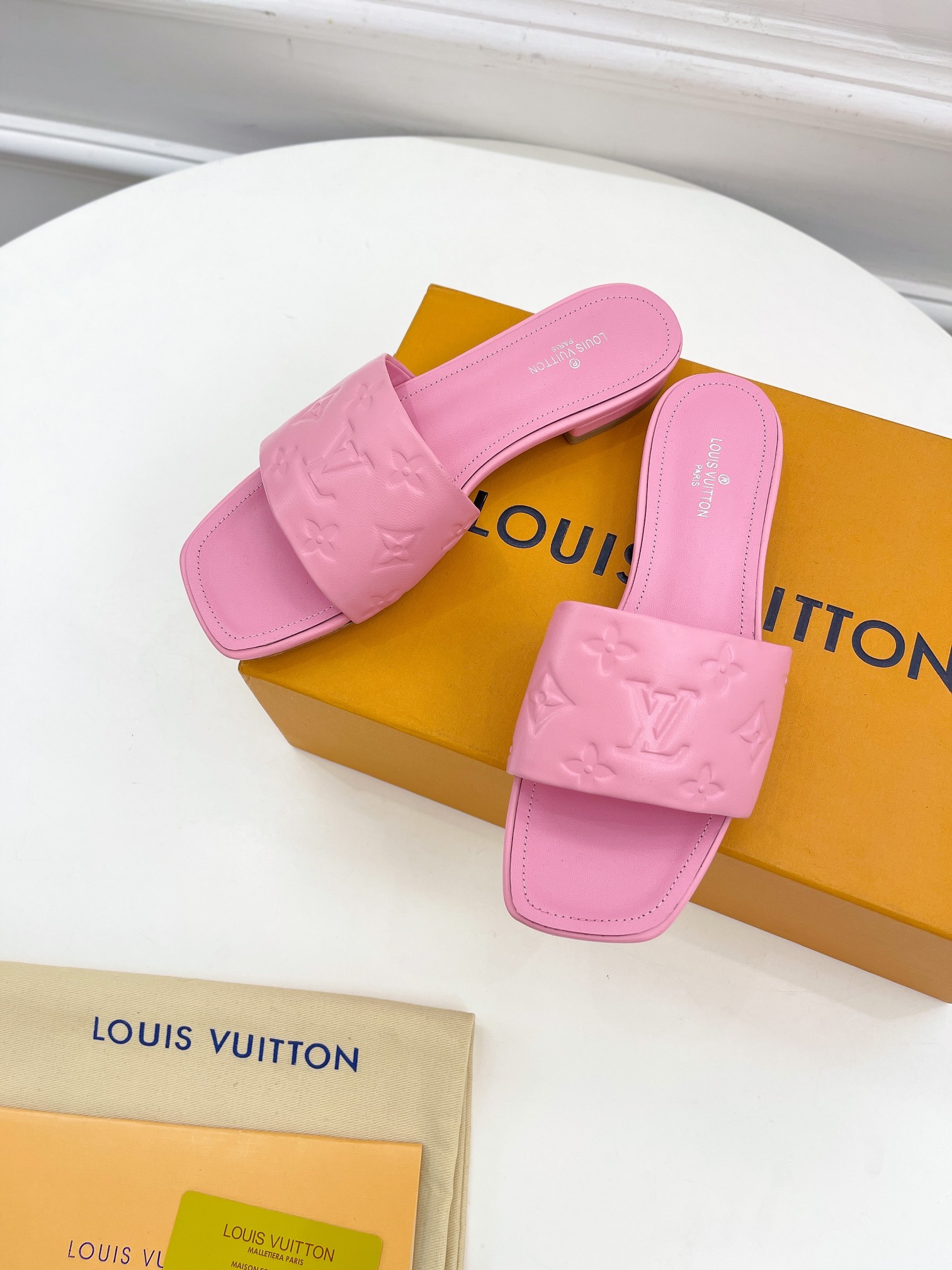 L0vis Vvtt0n Women’s Revival Flat Mule Light Pink For Women LV 1A9PA1
