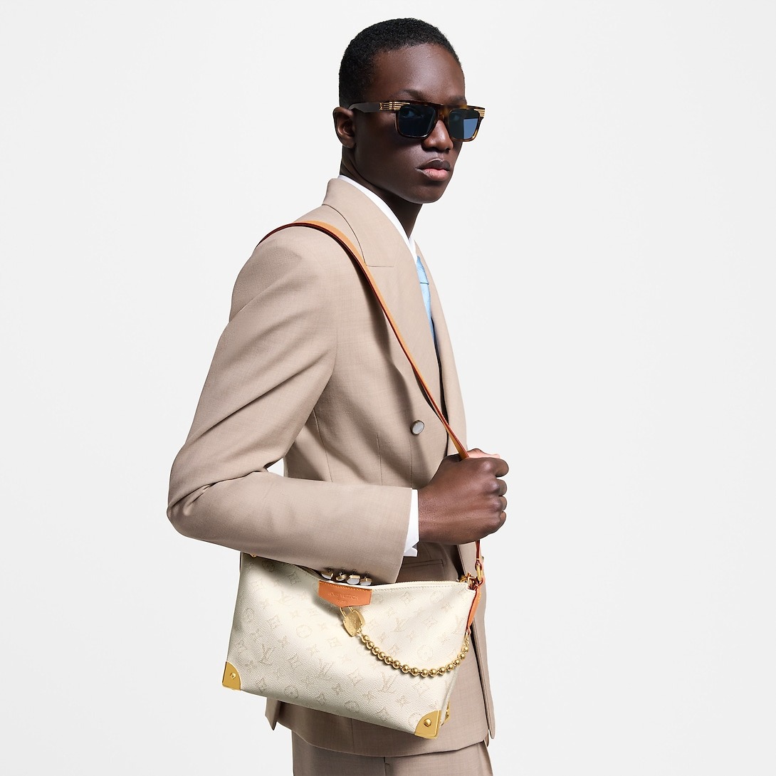 L0vis Vvtt0n Bobo Trunk Bag Off-White For Men 32cm/13in – M14661