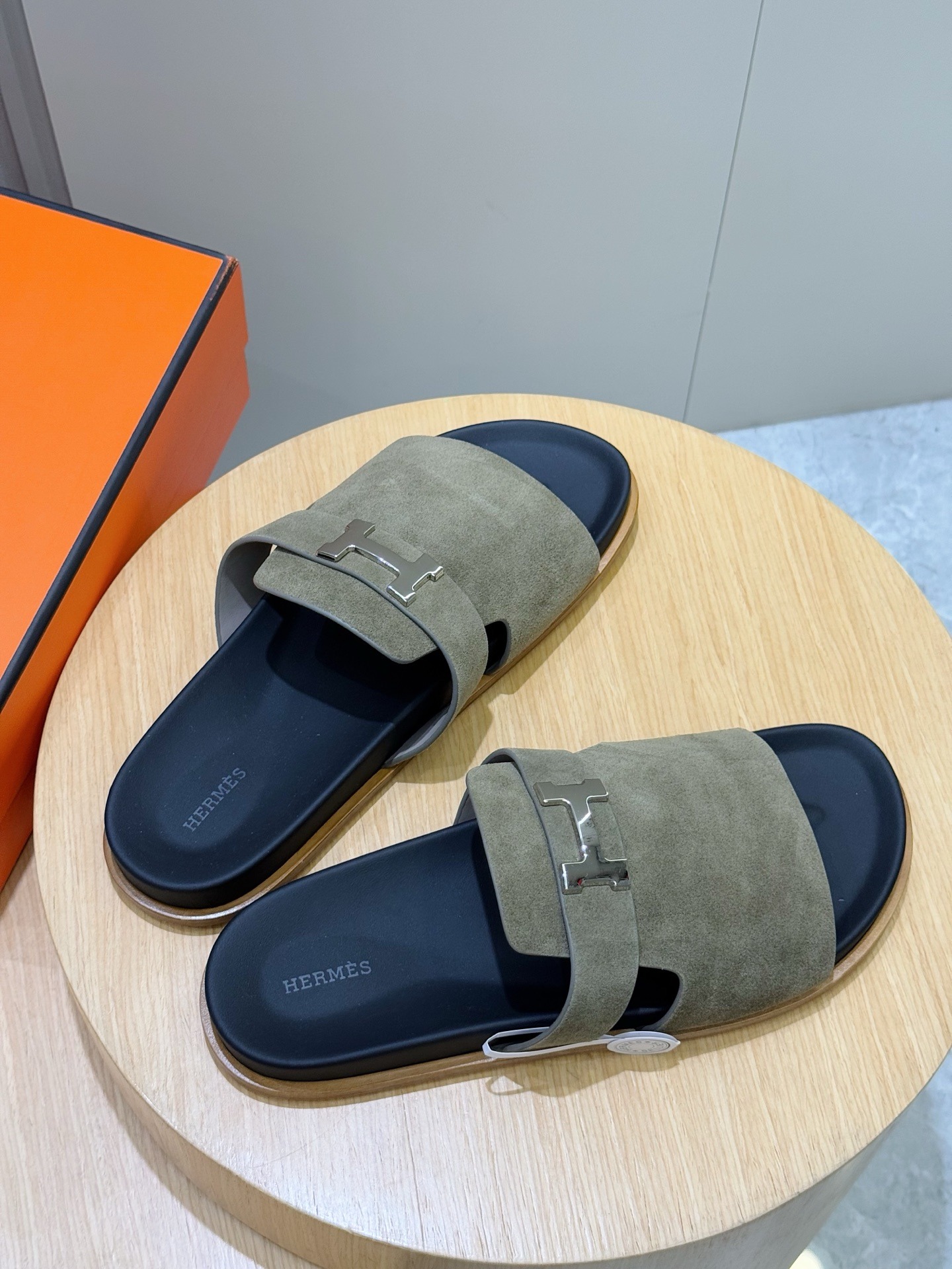 H**me5 Jaures Sandal Etoupe For Men – H242944ZHX3400