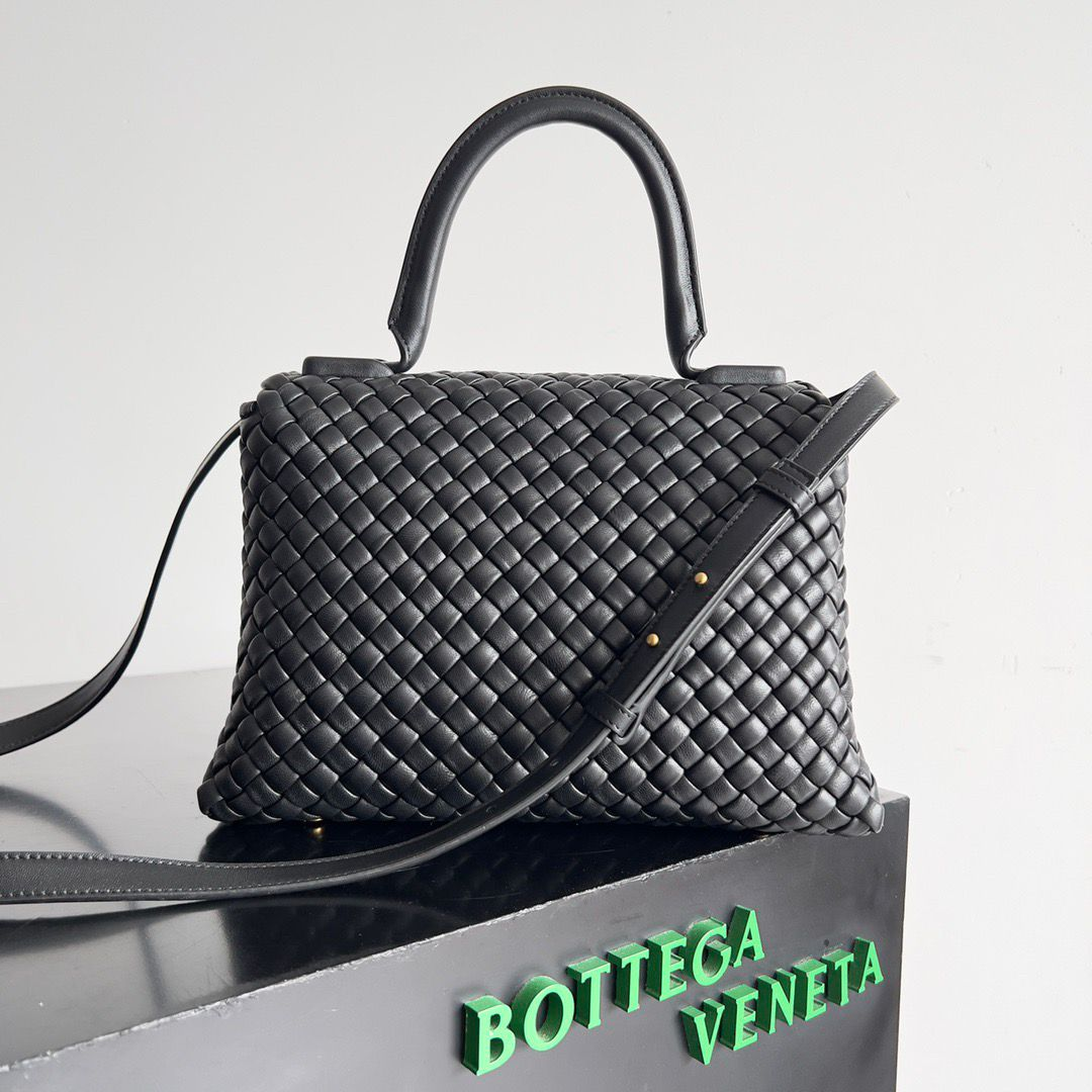 [True-to-ORIGINAL] B0tt*ga Ven*ta Patti Shoulder Bag Black For Women 26cm/10.2in 776783V3RG11019
