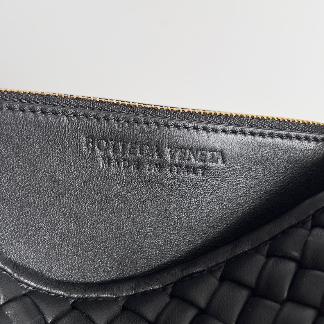 [True-to-ORIGINAL] B0tt*ga Ven*ta Patti Shoulder Bag Black For Women 26cm/10.2in 776783V3RG11019