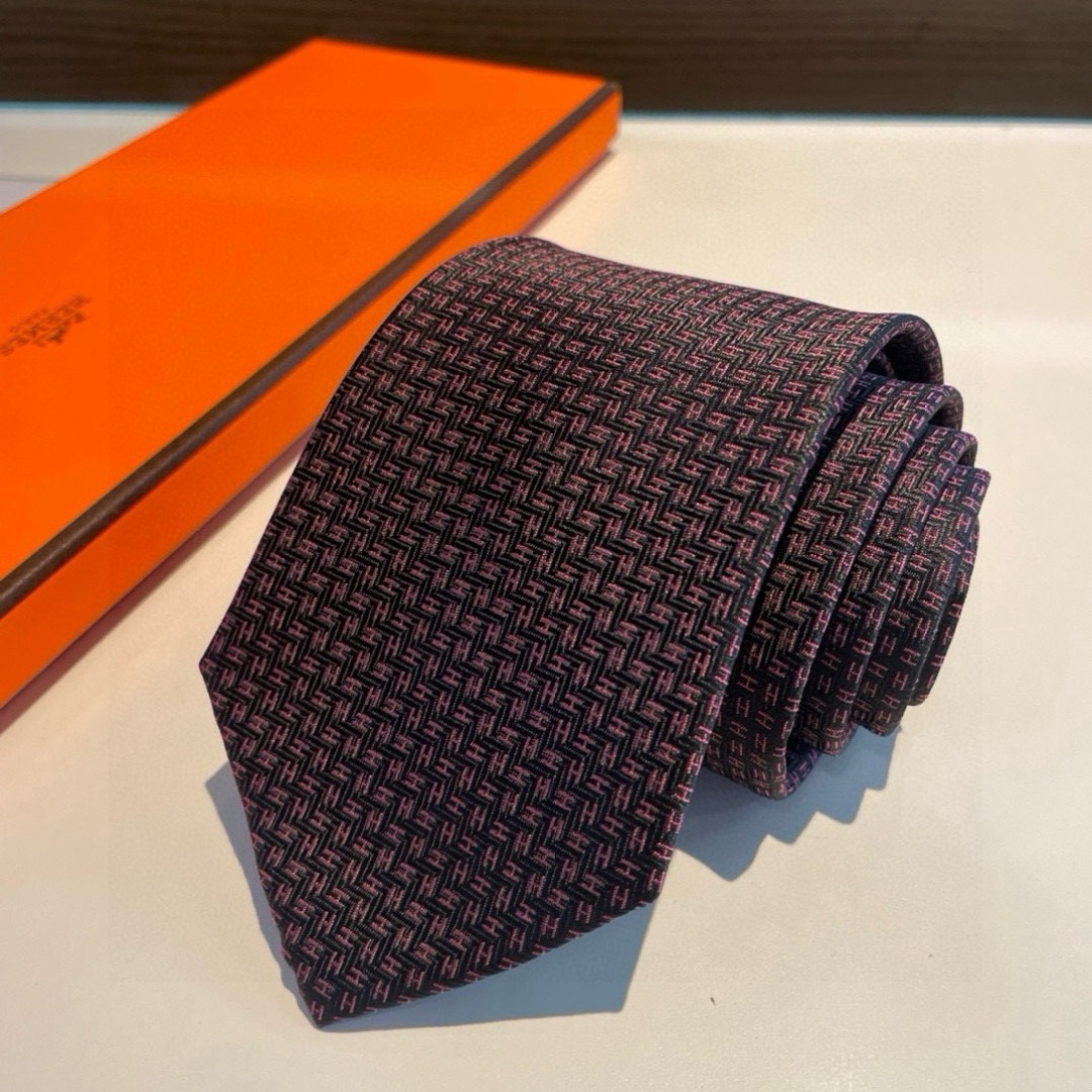 H**me5 Elegent Burgundy Silk Tie For Men