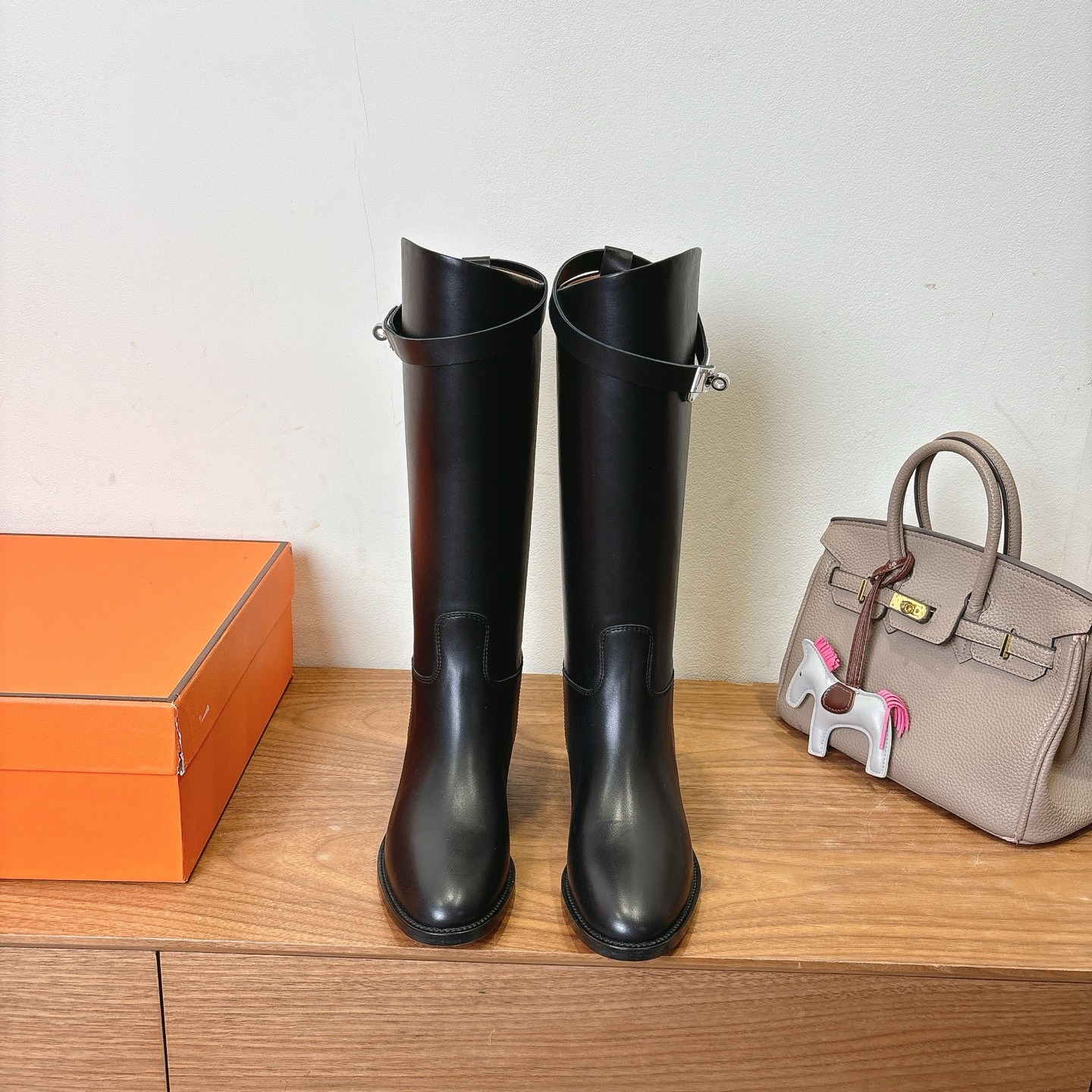 H**me5 Jumping Boots Black For Women H042138Z 01400