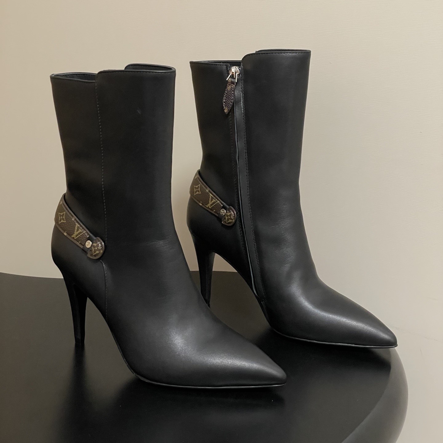 L0vis Vvtt0n Legacy Ankle Boots Black For Women 1AIEUG