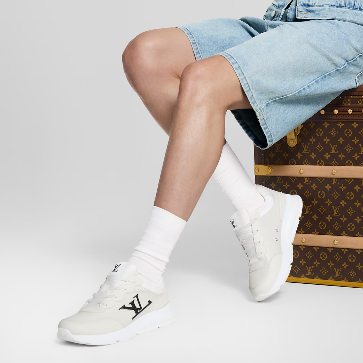 L0vis Vvtt0n LV Classic Sneaker White For Men – 1AHSTJ